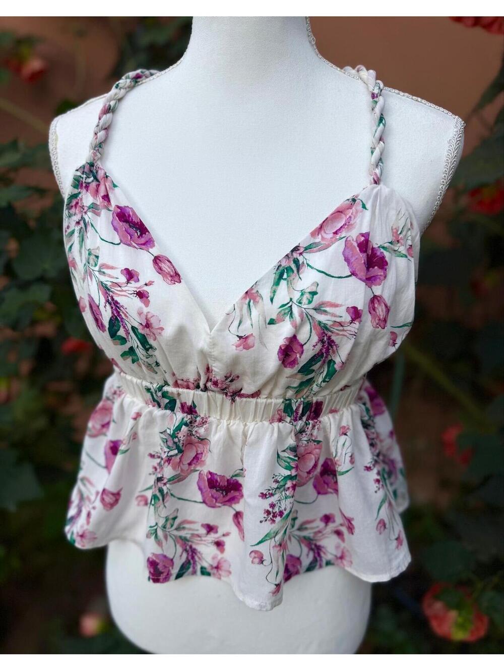 Forever21 Floral Ruffled Crop Top Size M